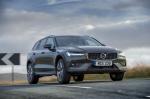 Volvo V60 D4 Cross Country 2019 года (UK)